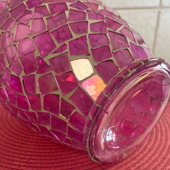 🩷Mosaic🩷Glass Pink Vase - Picture 6 of 11